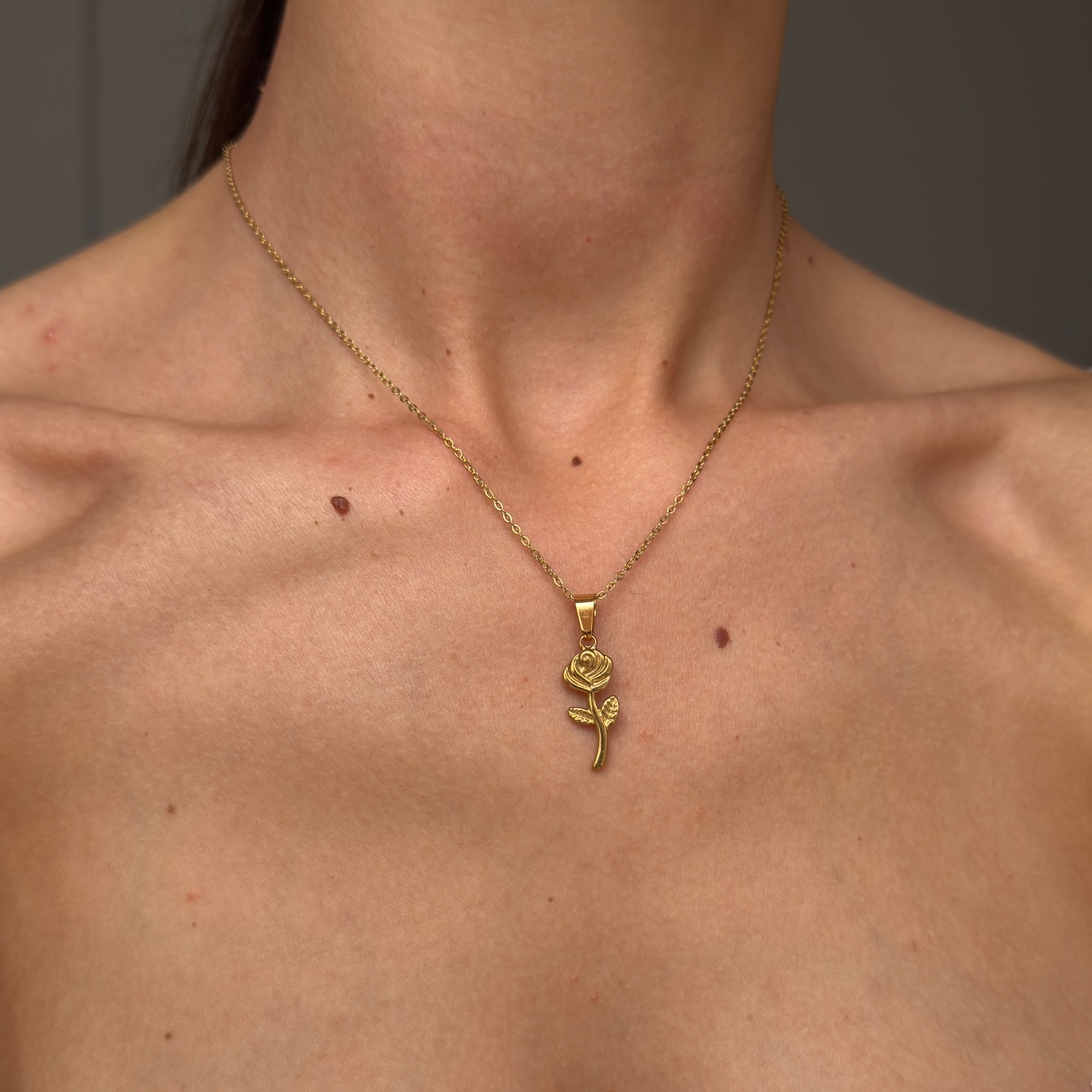 COLLANA ROSE